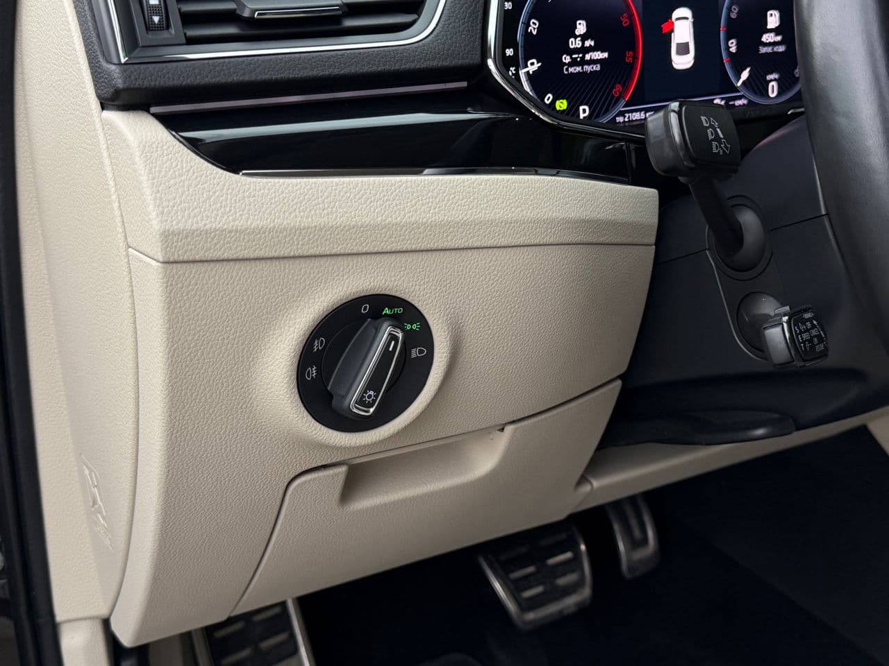 2022 Skoda Superb — Miniatură 9