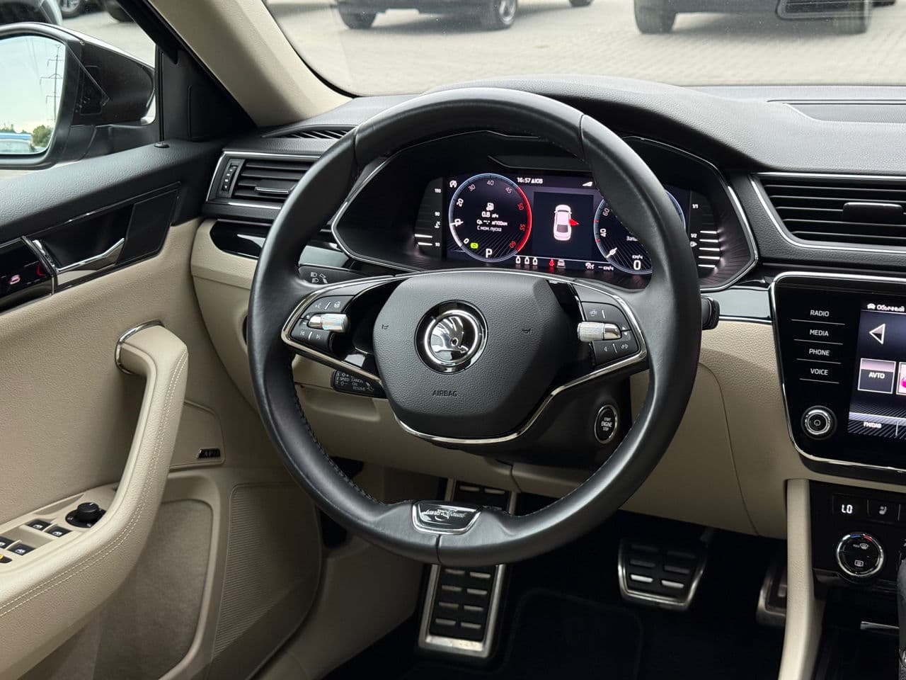 2022 Skoda Superb — Miniatură 12