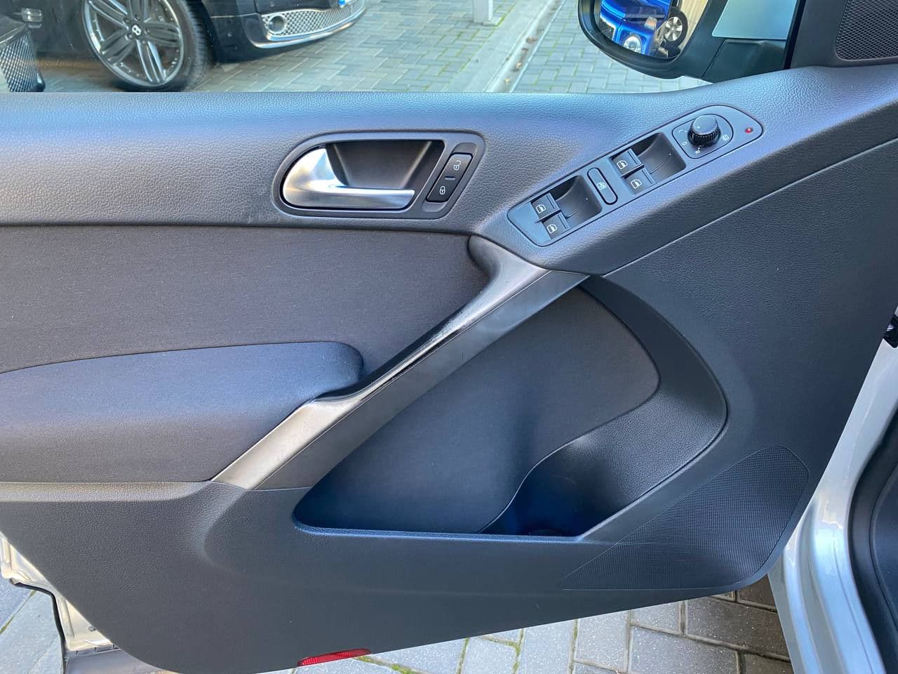 2008 Volkswagen Tiguan — Miniatură 5