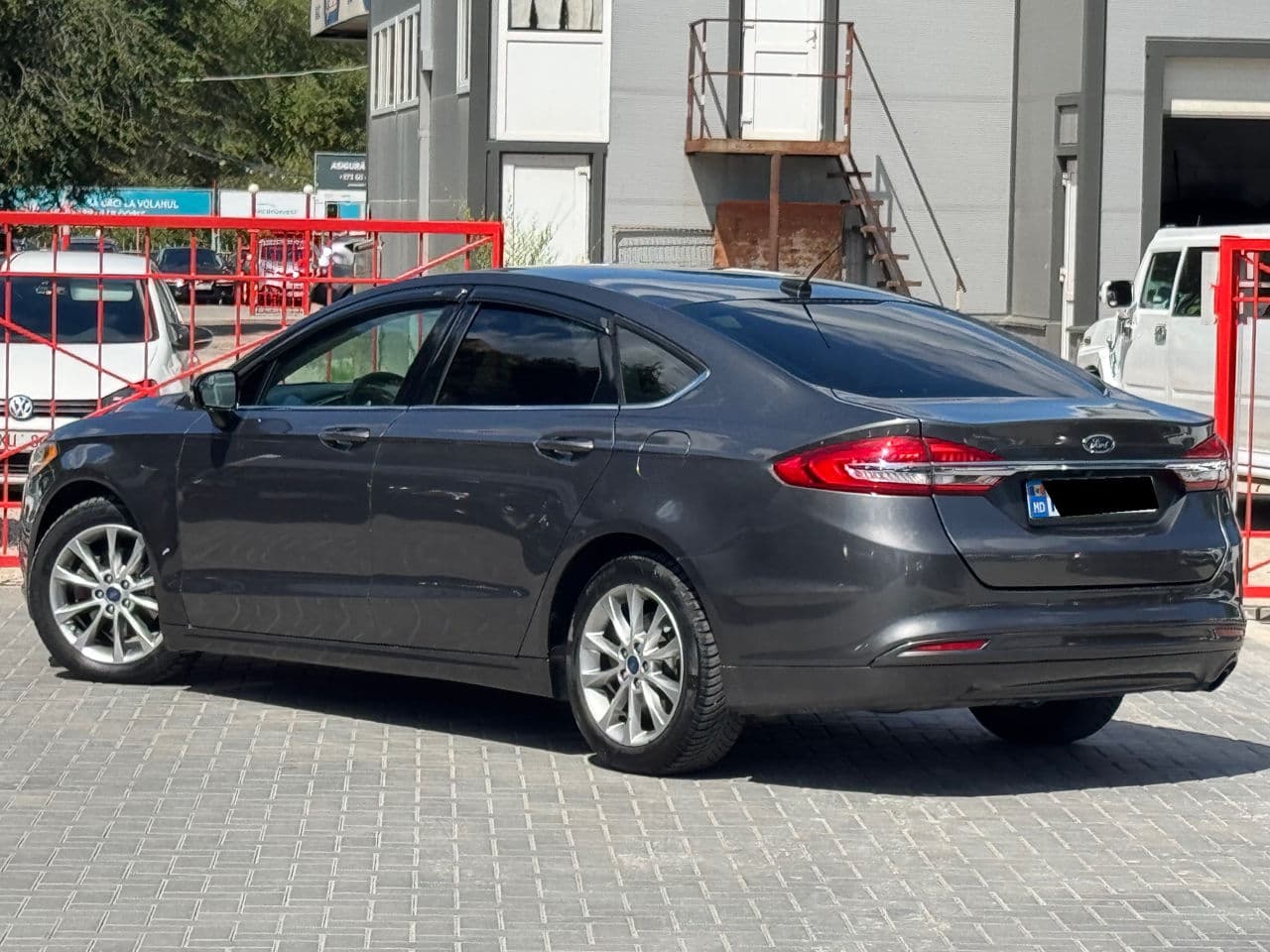 2016 Ford Fusion — Miniatură 3