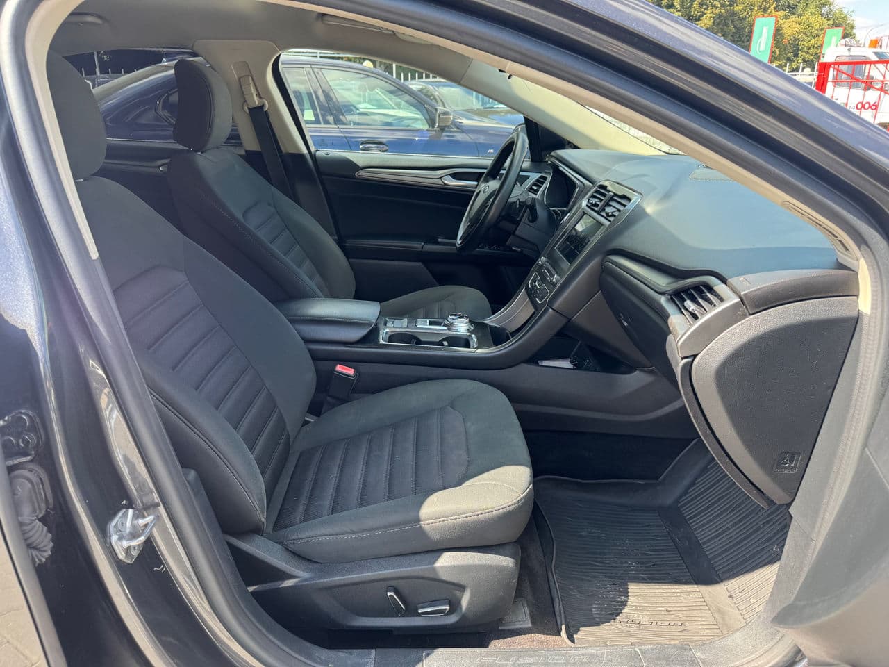 2016 Ford Fusion — Miniatură 5