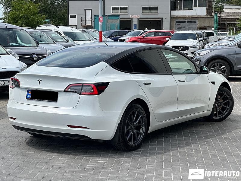 2021 Tesla Model 3 — Miniatură 4