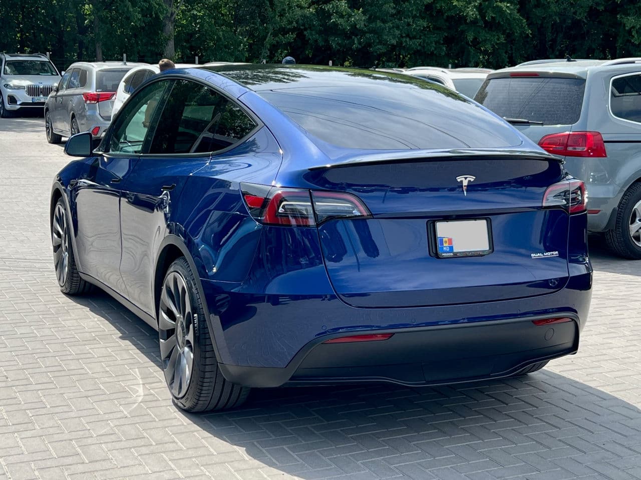 2022 Tesla Model Y — Miniatură 4
