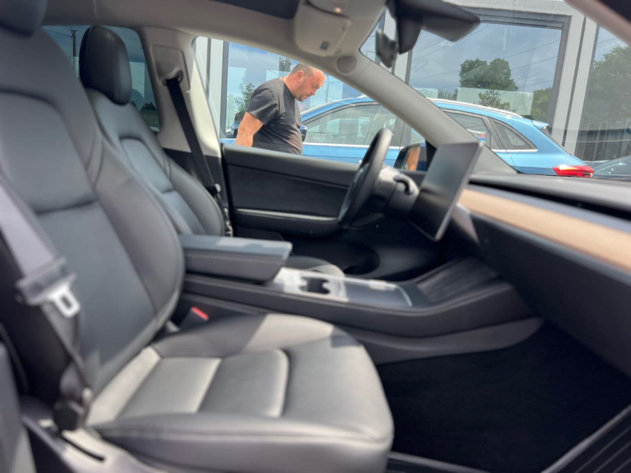2022 Tesla Model Y — Miniatură 10