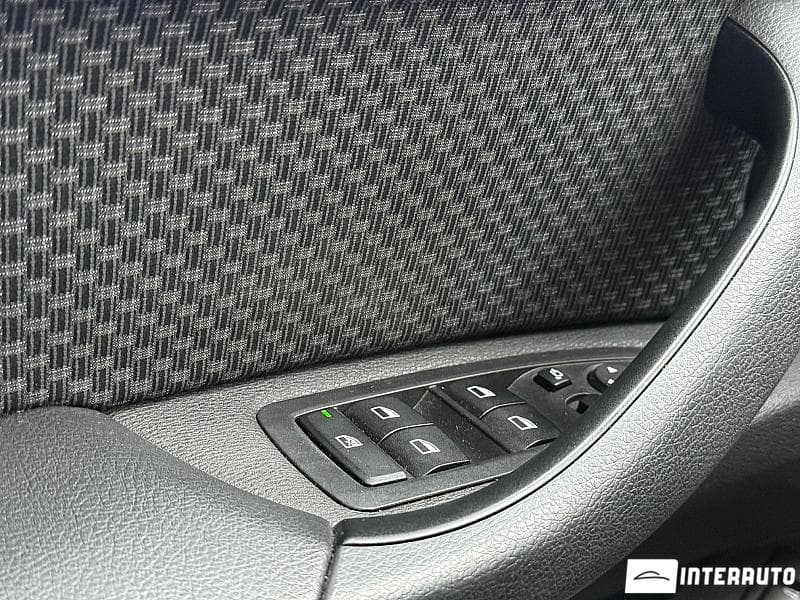 BMW X1 1.6D 2020 — Миниатюра 16