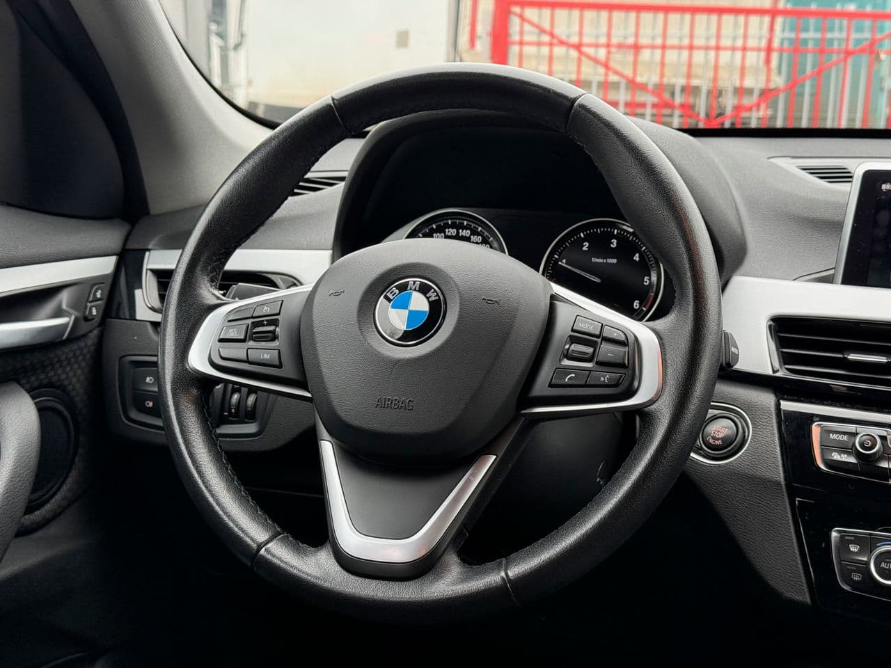 BMW X1 1.6D 2020 — Миниатюра 11