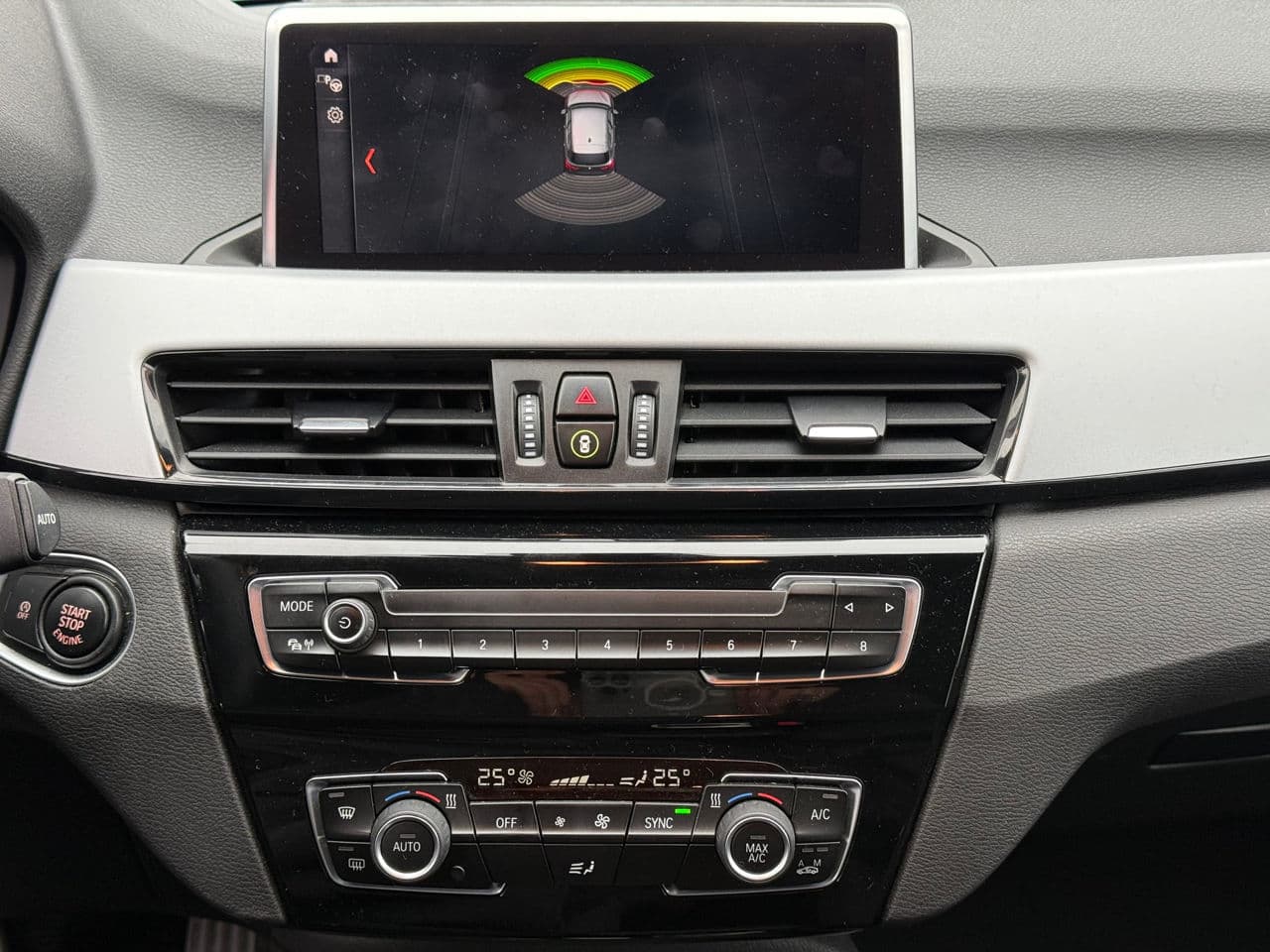 BMW X1 1.6D 2020 — Миниатюра 13