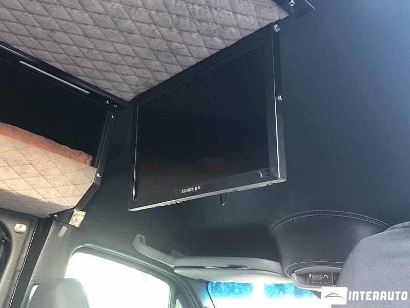 2016 Mercedes Sprinter — Miniatură 15