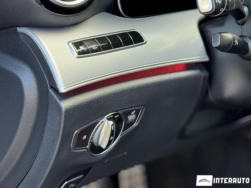 Mercedes E 220 2019 — Миниатюра 10