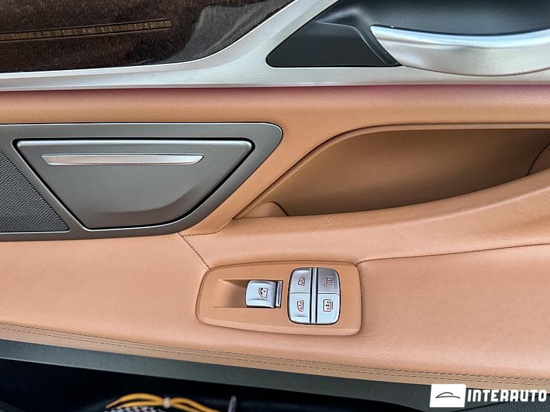 2017 BMW 740e — Miniatură 27