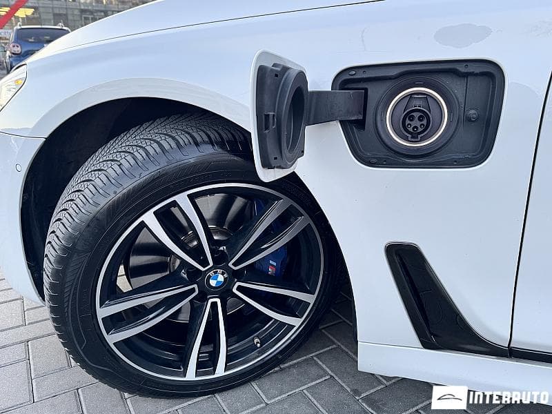 2017 BMW 740e — Miniatură 19