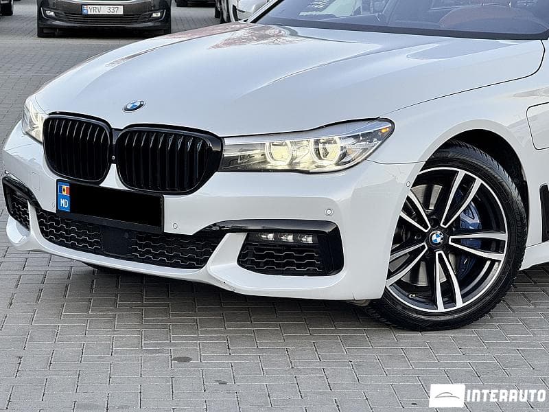 2017 BMW 740e — Miniatură 3