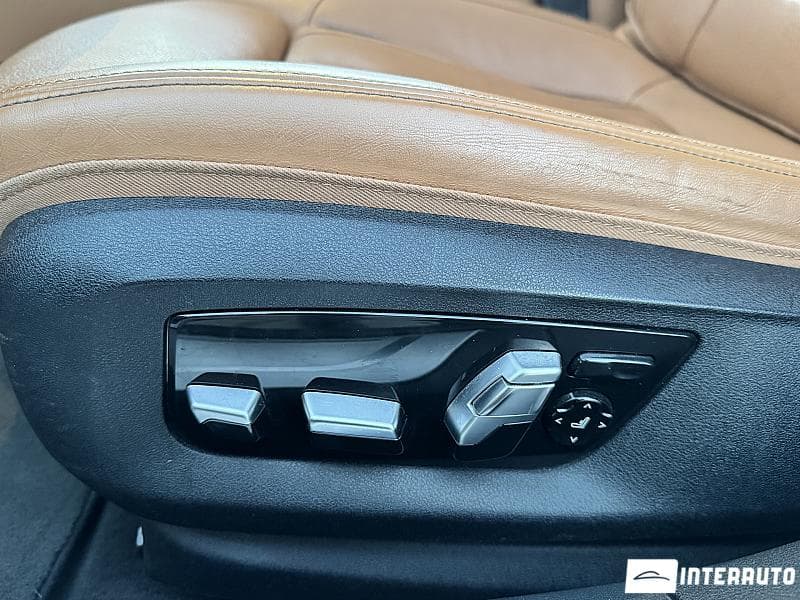 2017 BMW 740e — Miniatură 25