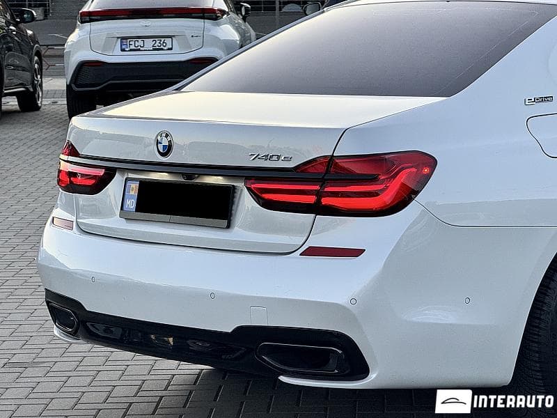 2017 BMW 740e — Miniatură 6