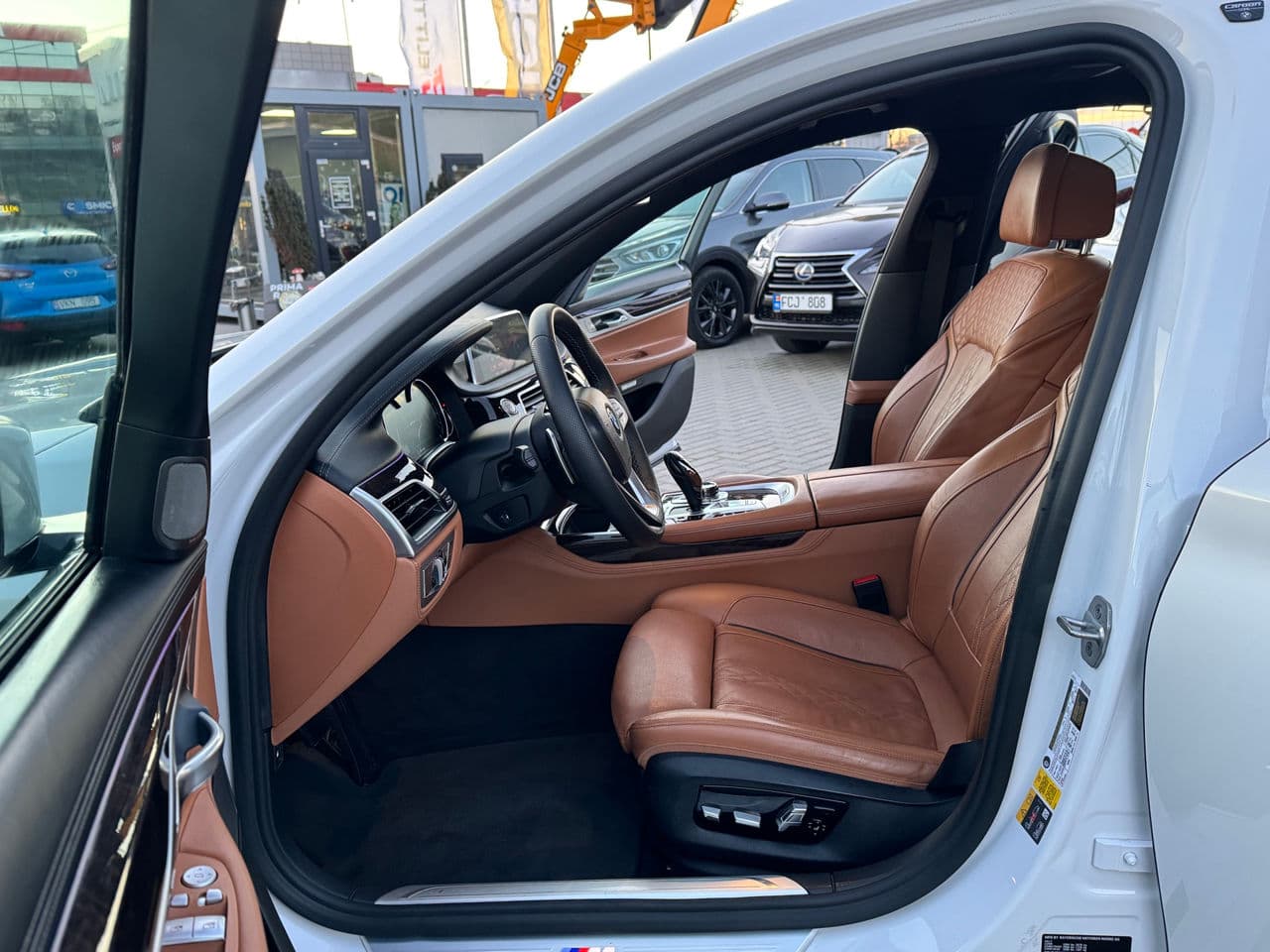 2017 BMW 740e — Miniatură 7
