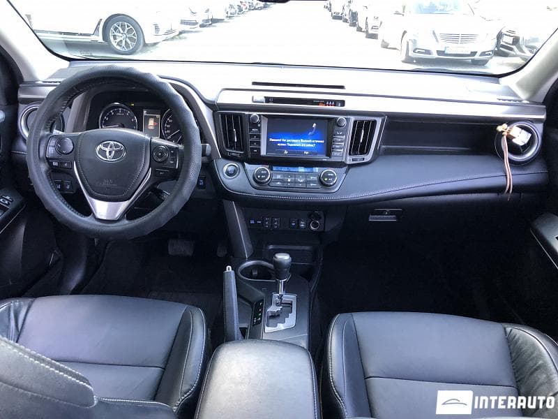2017 Toyota Rav-4 — Miniatură 7