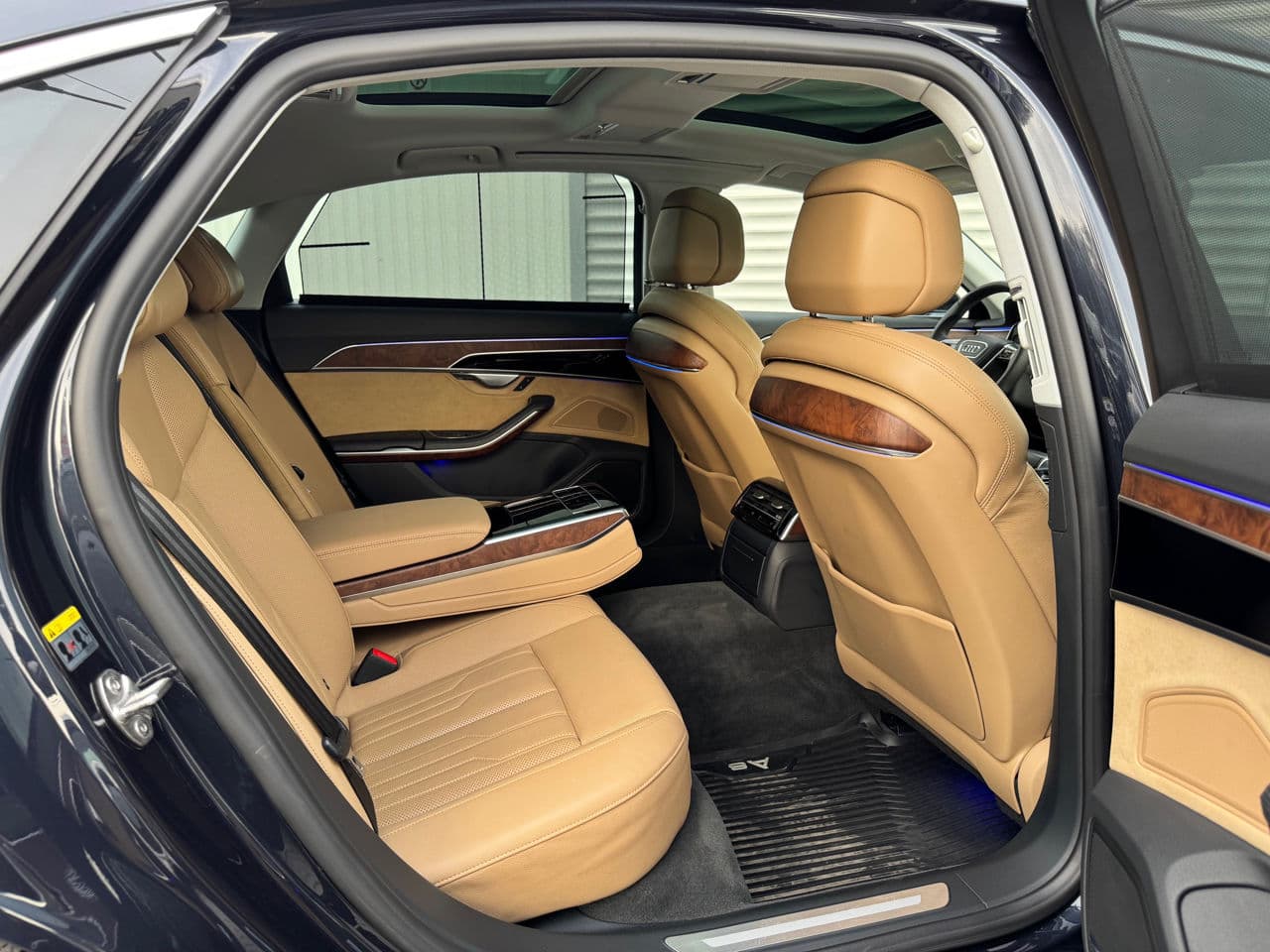 2018 Audi A8 — Miniatură 23