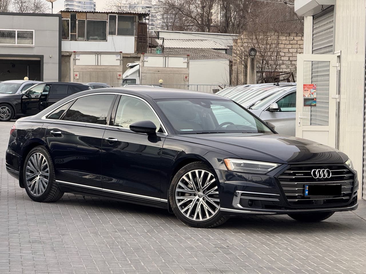 2018 Audi A8 — Miniatură 2