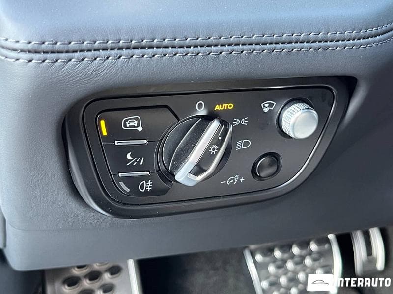 2019 Bentley Bentayga — Miniatură 16