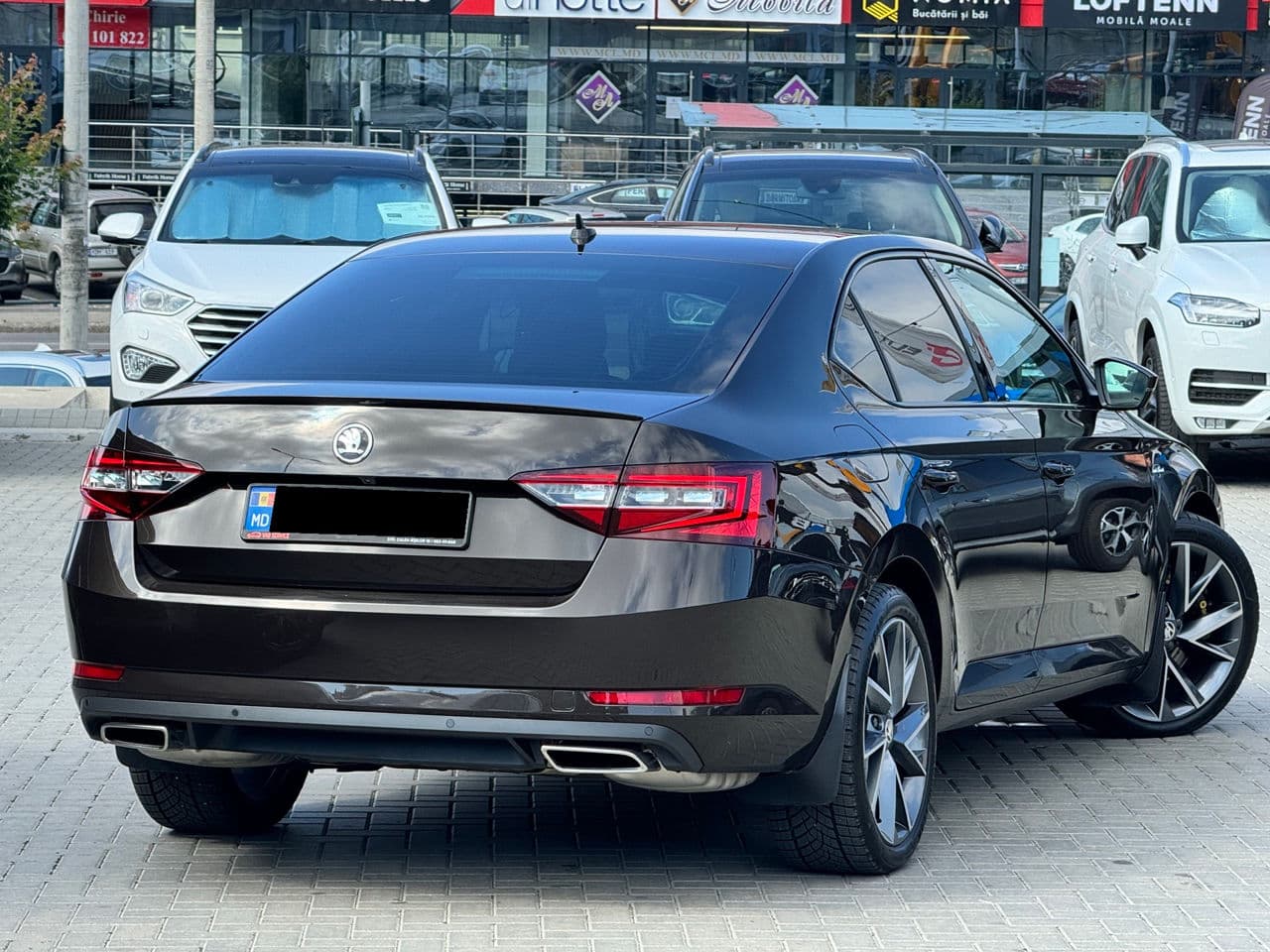 2016 Skoda Superb — Miniatură 4
