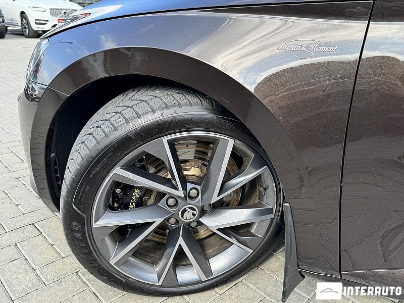2016 Skoda Superb — Miniatură 25