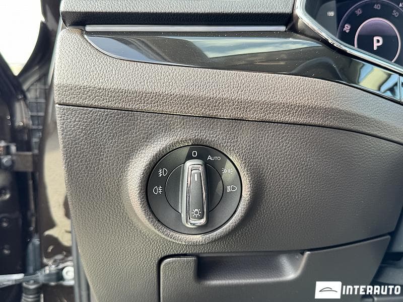 2016 Skoda Superb — Miniatură 21