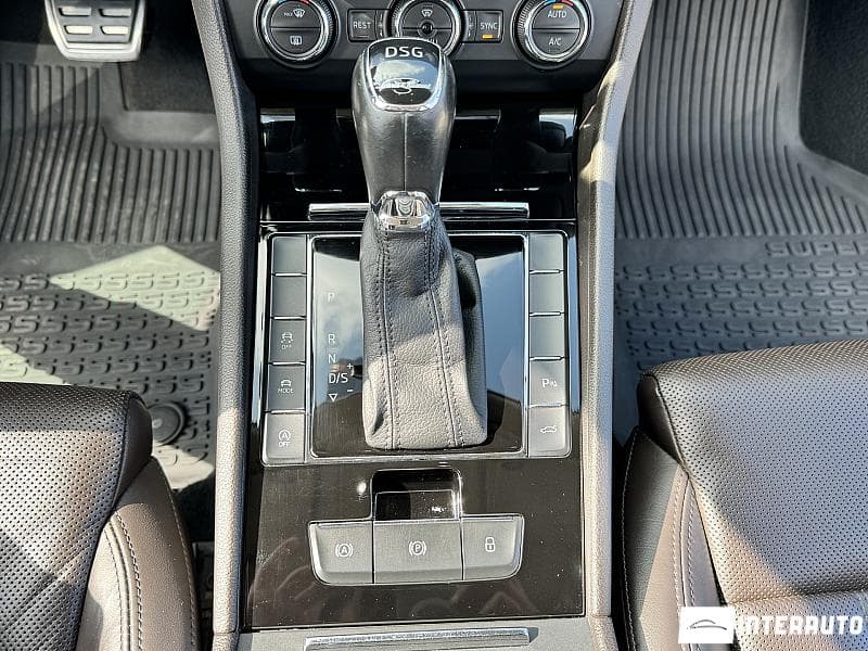 2016 Skoda Superb — Miniatură 17