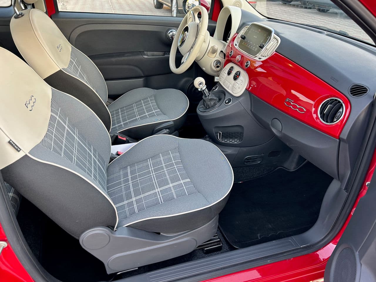2017 Fiat 500 — Miniatură 13