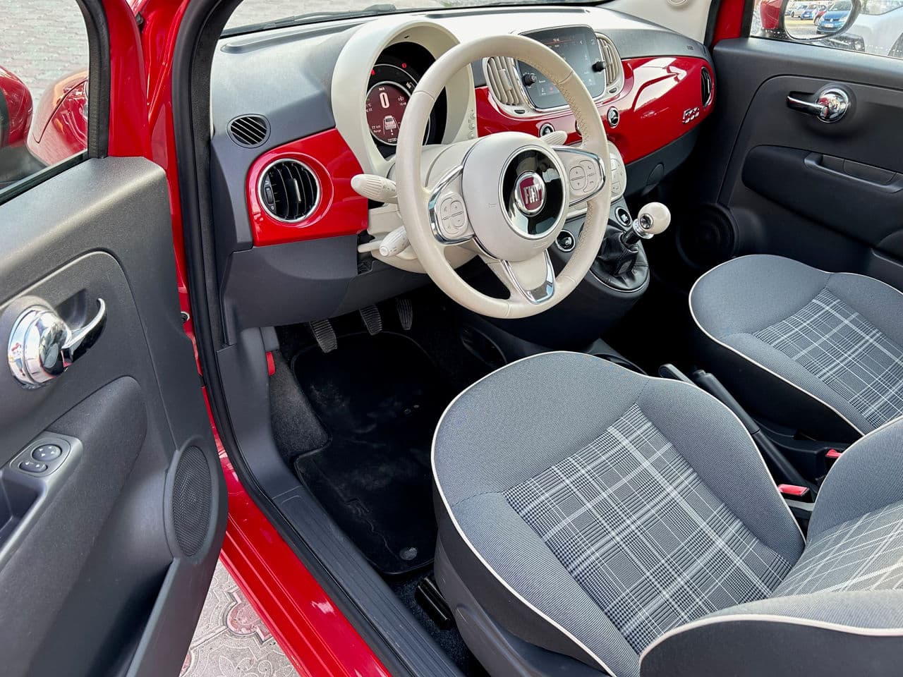 2017 Fiat 500 — Miniatură 5