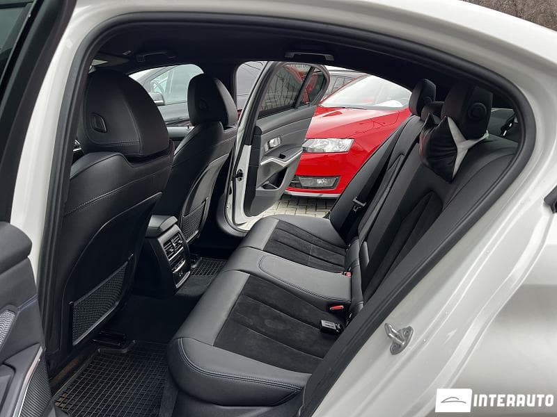 2022 BMW 330E — Miniatură 18