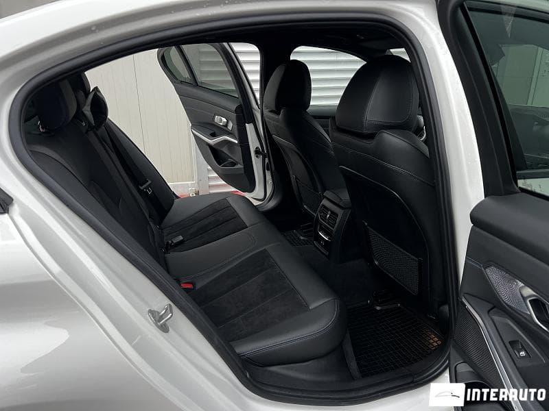 2022 BMW 330E — Miniatură 19