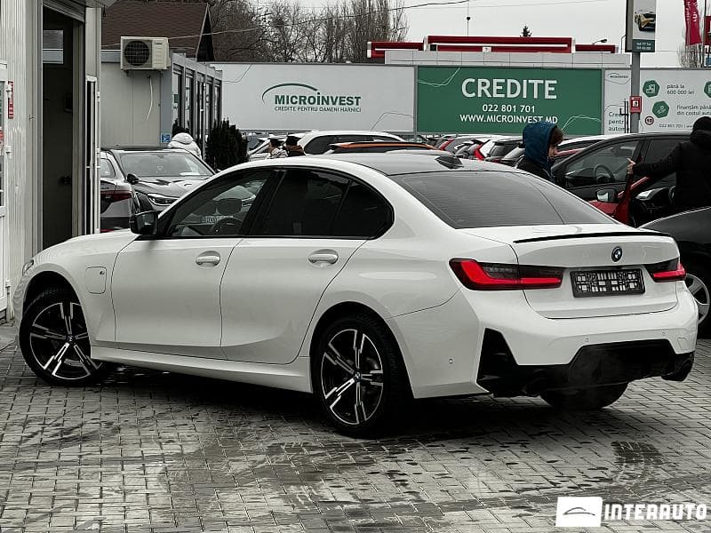 2022 BMW 330E — Miniatură 4
