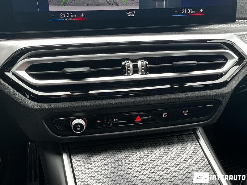 2022 BMW 330E — Miniatură 17