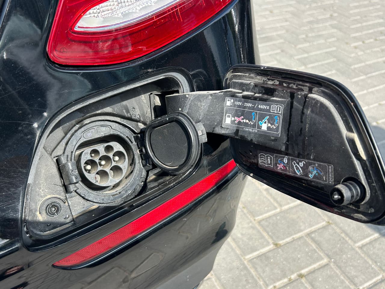 2017 Mercedes E 350e — Miniatură 22