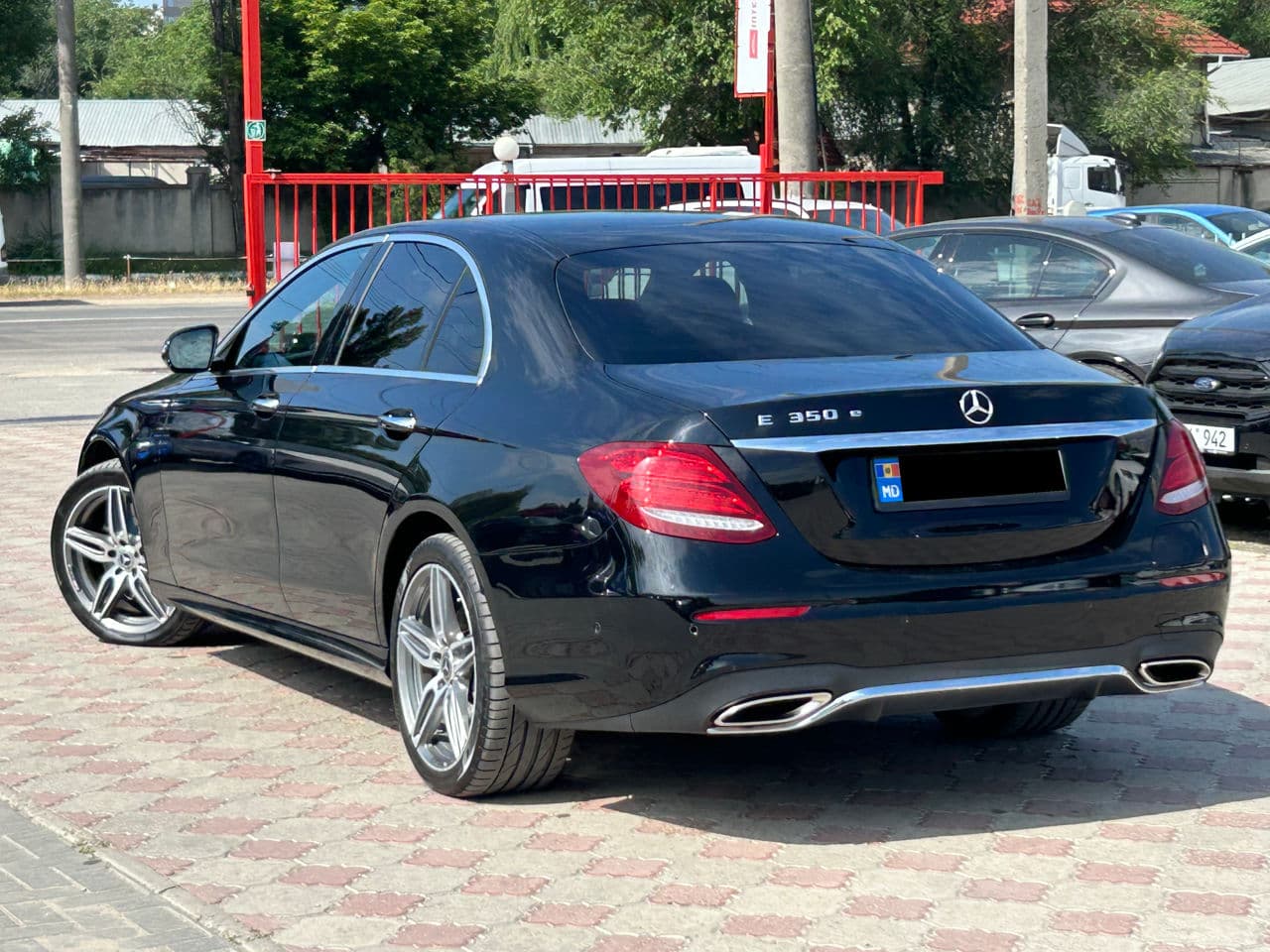 2017 Mercedes E 350e — Miniatură 2