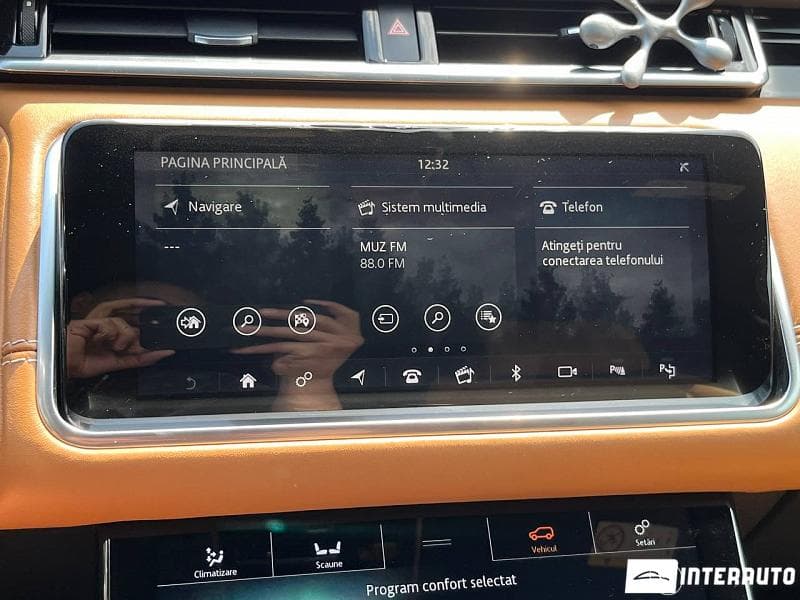Land Rover Range Rover Velar 2018 — Миниатюра 10