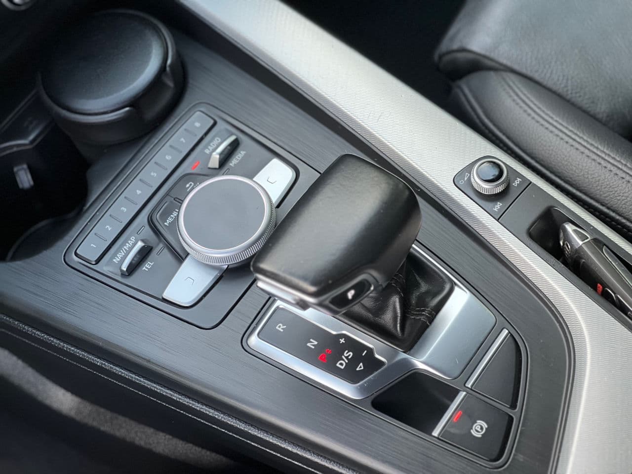 2017 Audi A4 — Miniatură 14