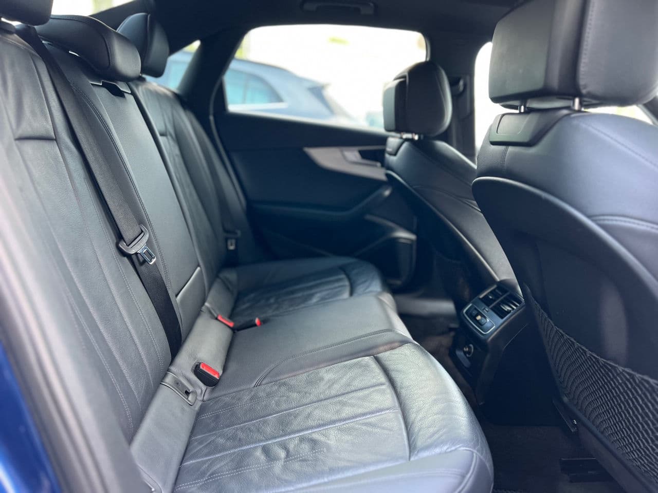2017 Audi A4 — Miniatură 18