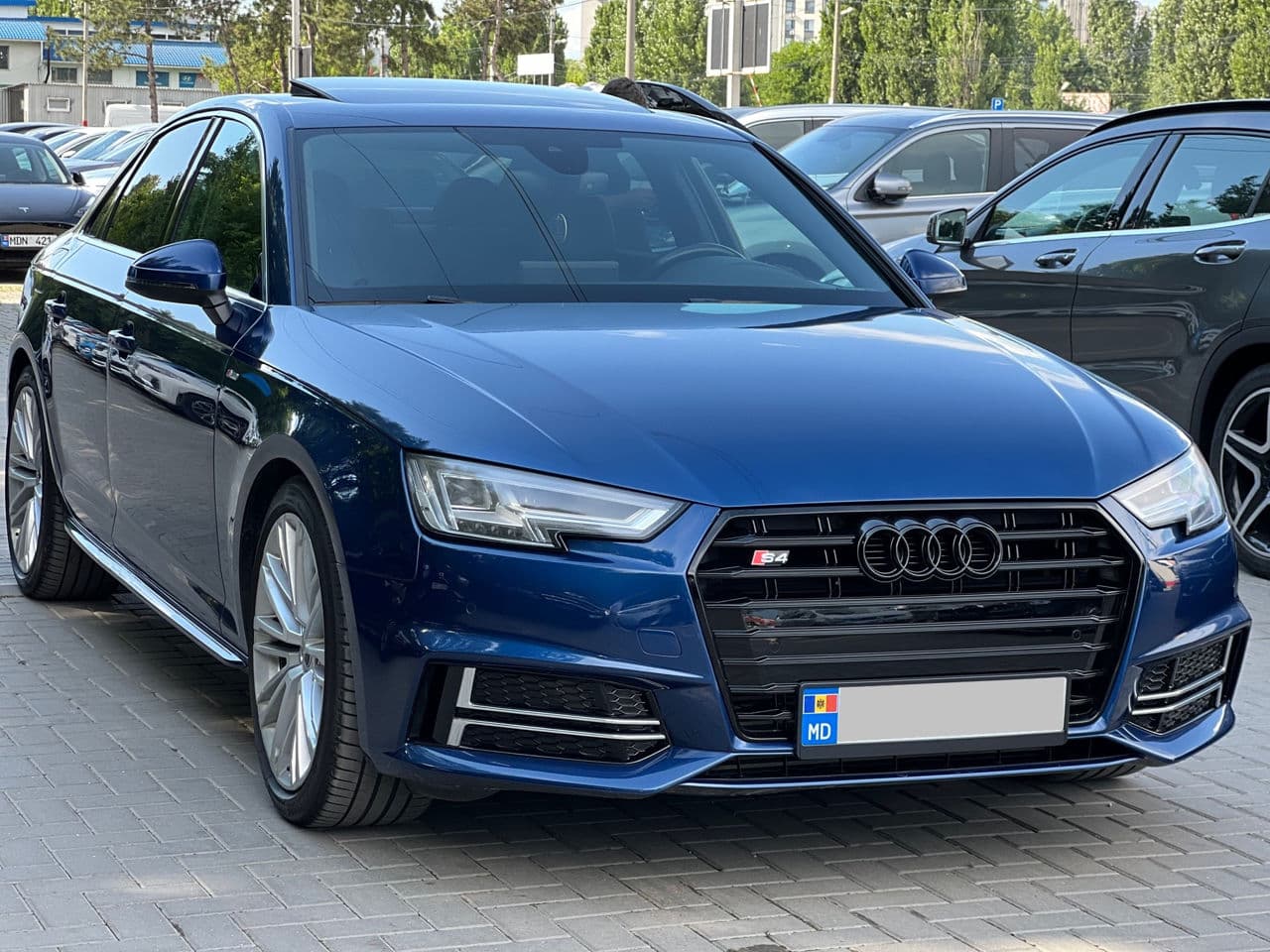 2017 Audi A4 — Miniatură 3