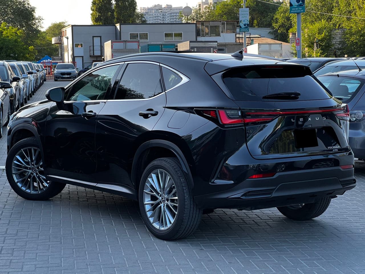 2022 Lexus NX 350H — Miniatură 2