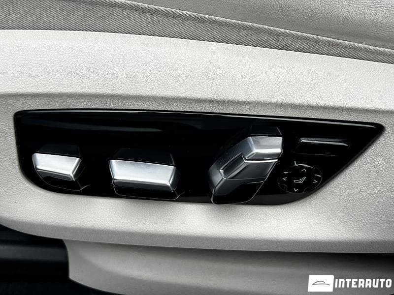 2018 BMW 540 — Miniatură 16