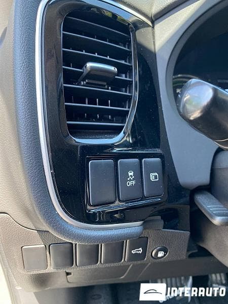 2018 Mitsubishi Outlander — Miniatură 14