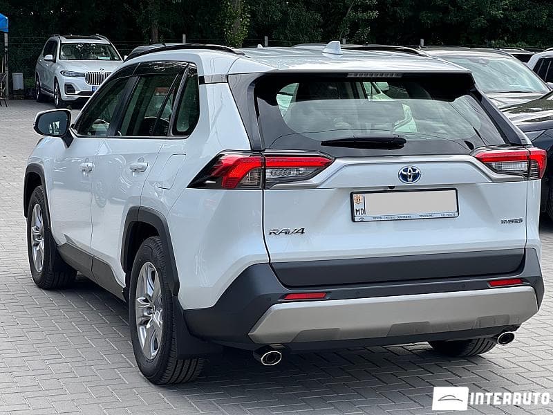 Toyota Rav-4 2023 — Миниатюра 4