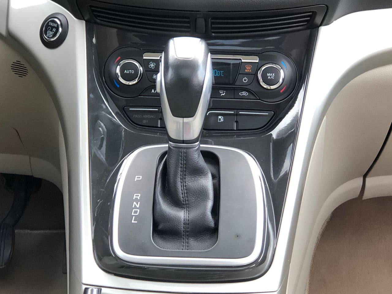 2014 Ford C-MAX — Miniatură 14