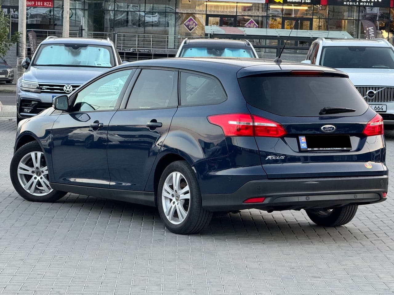 2017 Ford Focus — Miniatură 4