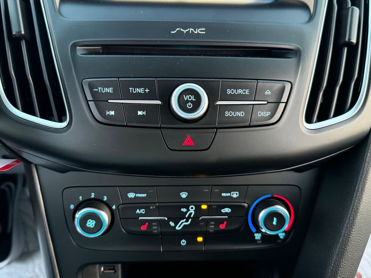 2017 Ford Focus — Miniatură 11