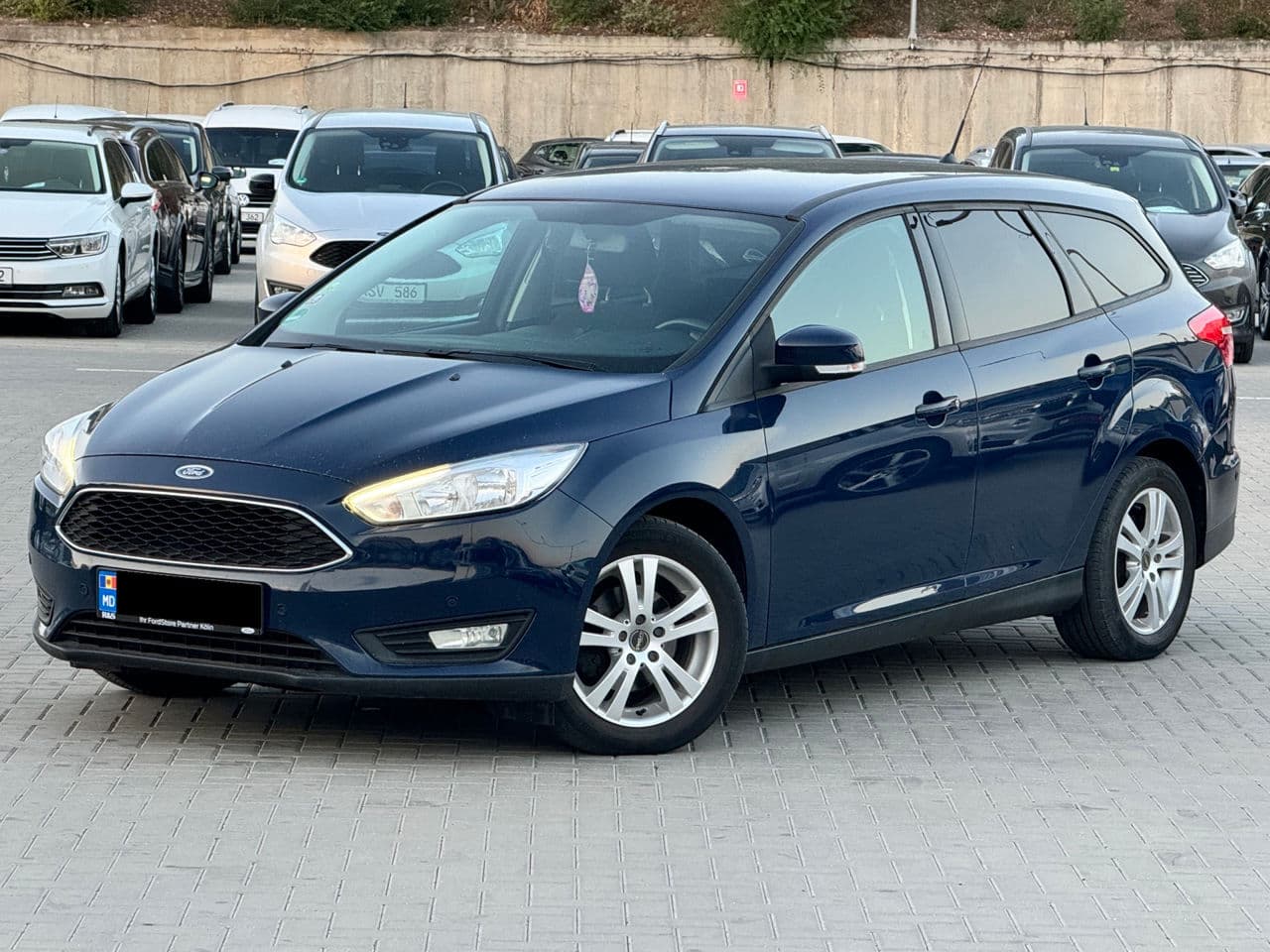 2017 Ford Focus — Miniatură 2