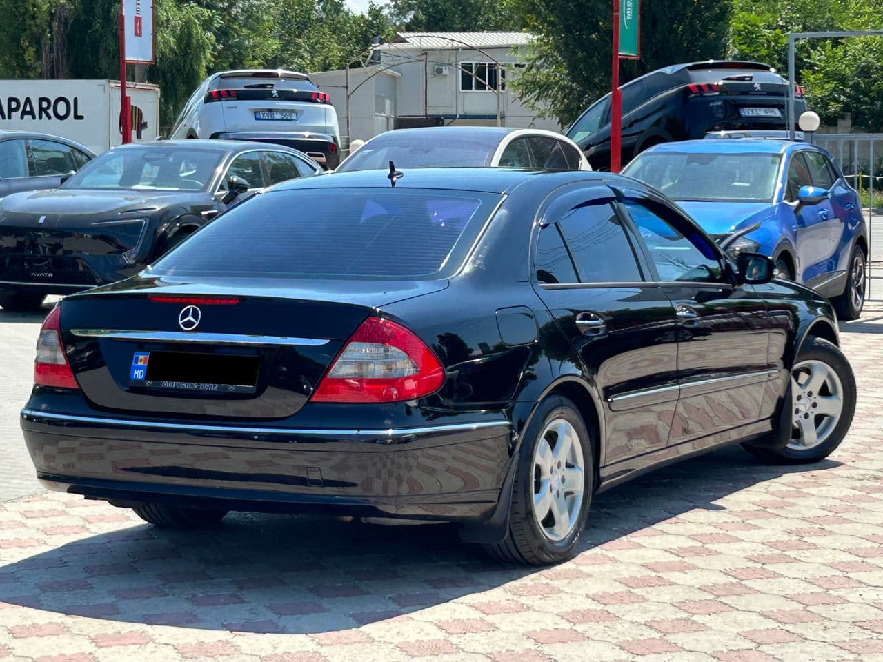 Mercedes E 200 2008 — Миниатюра 3