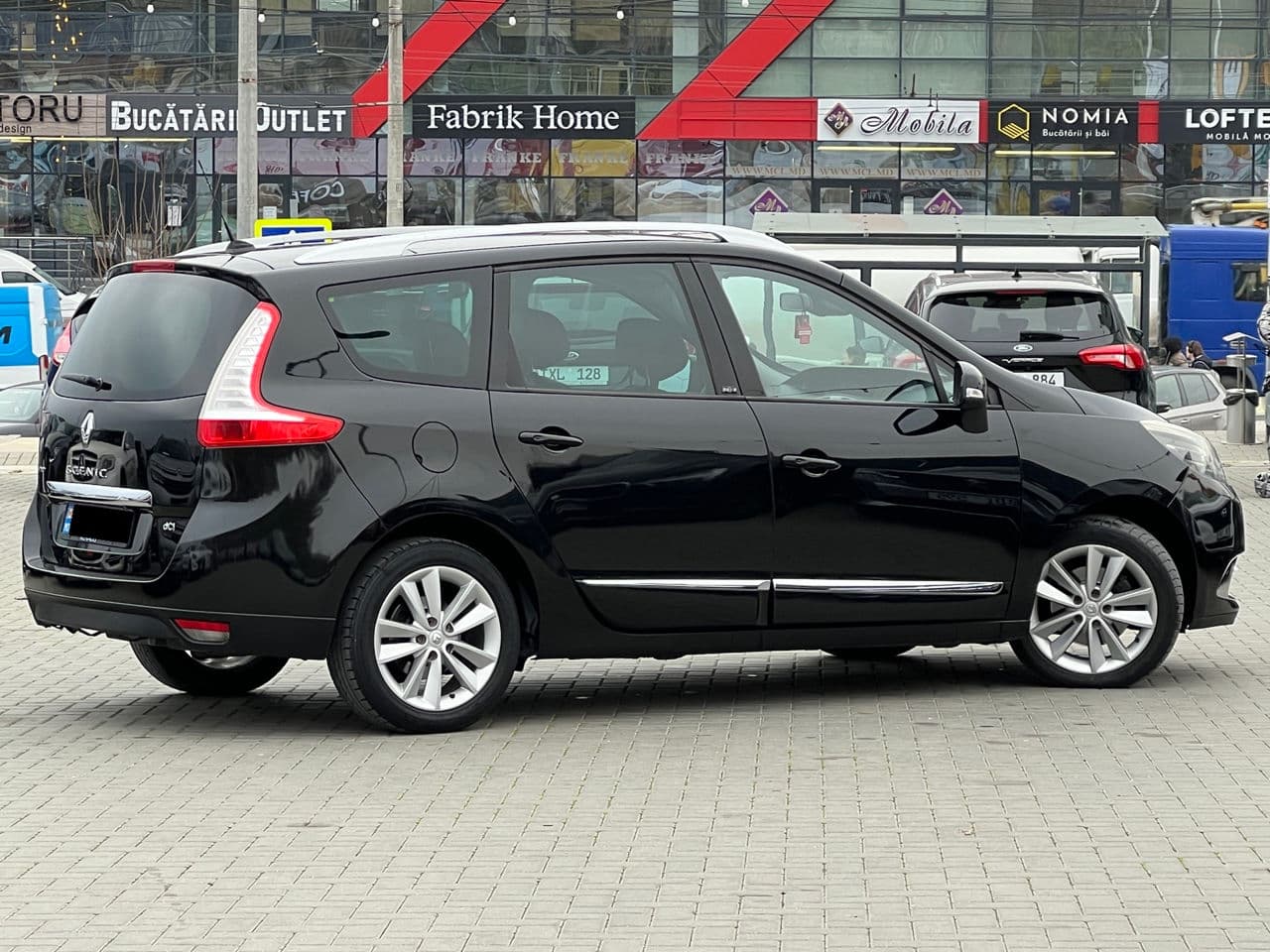 2014 Renault Grand Scenic — Miniatură 3