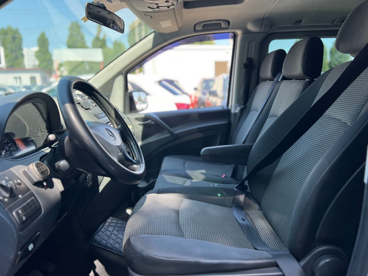2014 Mercedes Vito — Miniatură 10